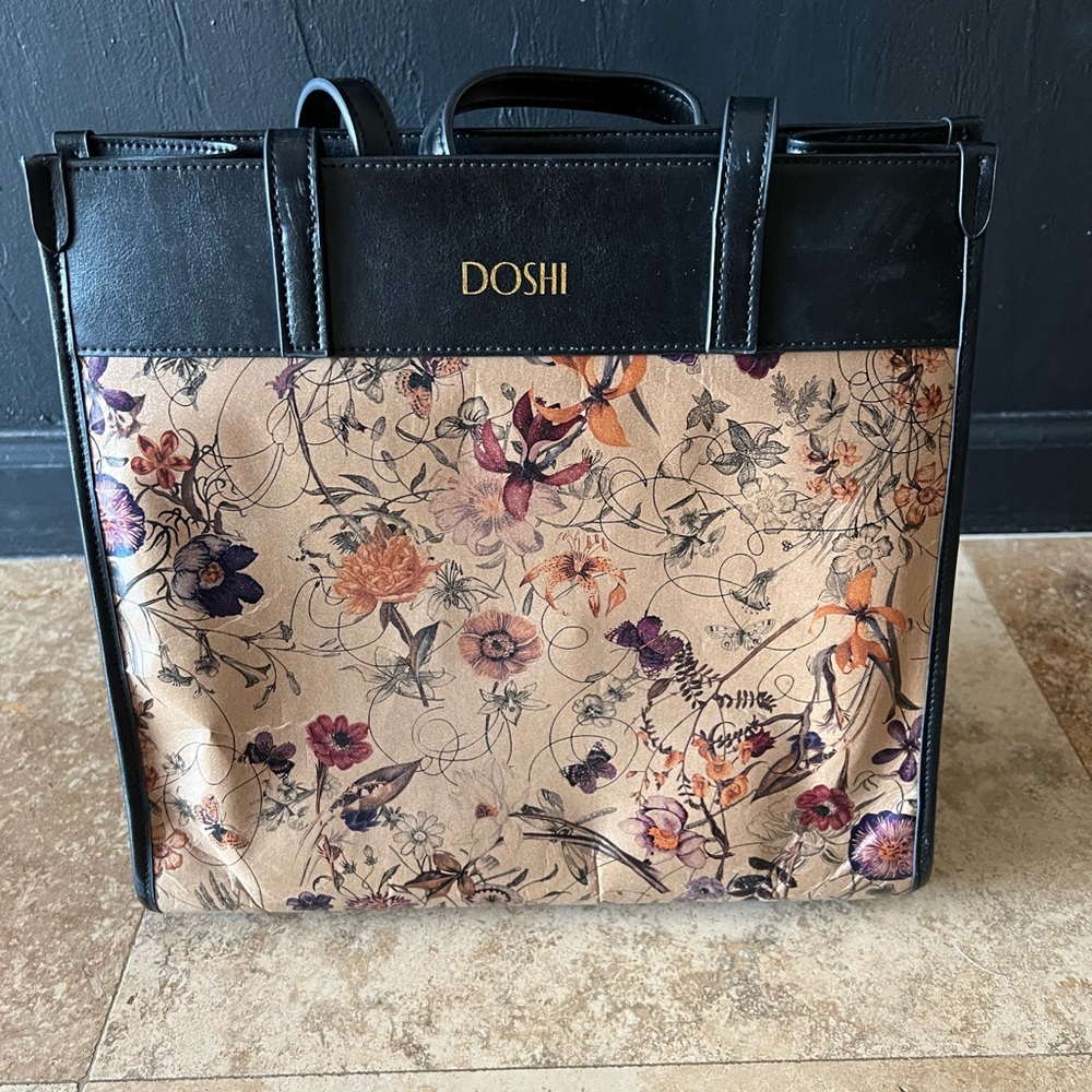 Doshi Portrait Tote